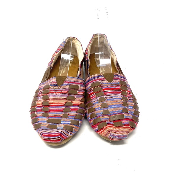 Toms - Picture 2 of 7